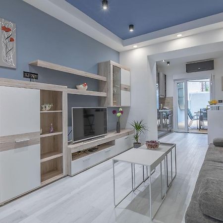 Arena Blue Dream - Modern Apartment With Terrace Pula Buitenkant foto