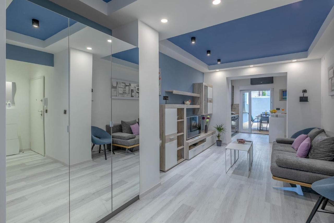 Arena Blue Dream - Modern Apartment With Terrace Pula Buitenkant foto