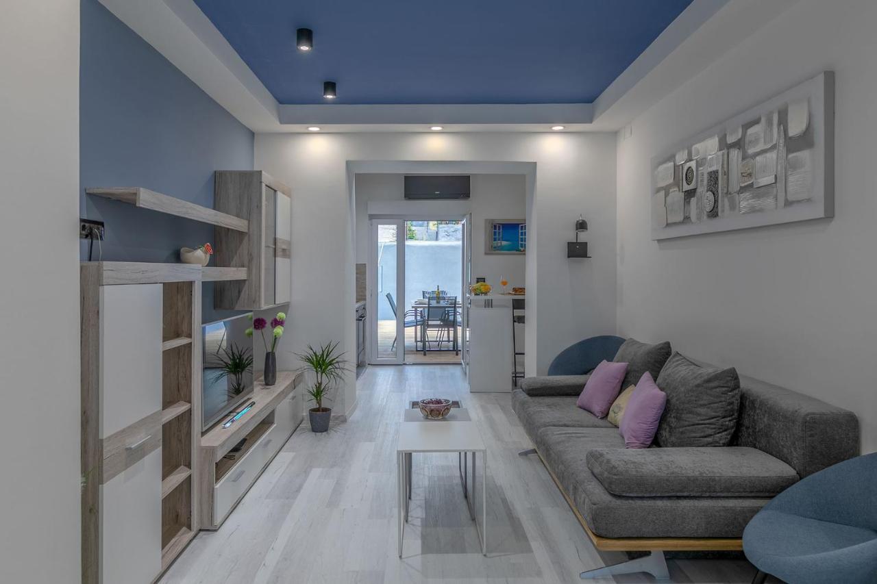 Arena Blue Dream - Modern Apartment With Terrace Pula Buitenkant foto